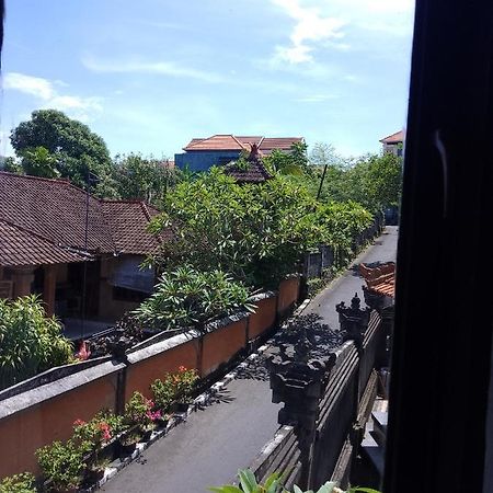 A&B Homestay And Kitchen Нуса-Дуа Экстерьер фото